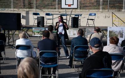 Marta Farrés durant la presentació al veïnat | Roger Benet